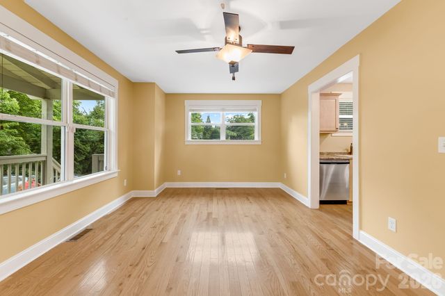 2 Cottage Cove Lane, Asheville, NC 28803