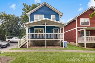 2 Cottage Cove Lane, Asheville, NC 28803