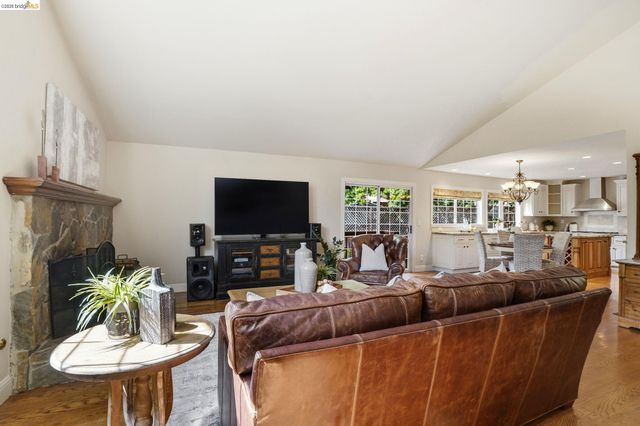 29 Mcconnell Ln, Walnut Creek, CA 94596