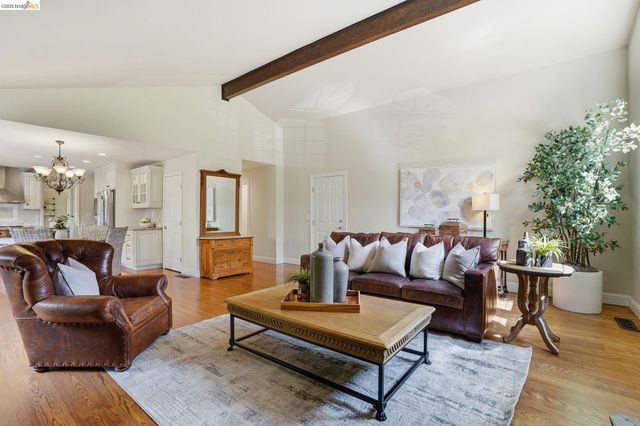 29 Mcconnell Ln, Walnut Creek, CA 94596