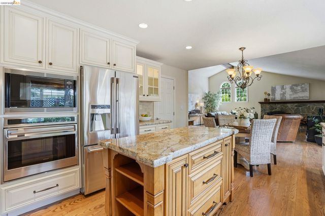 29 Mcconnell Ln, Walnut Creek, CA 94596