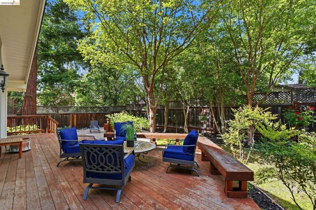 29 Mcconnell Ln, Walnut Creek, CA 94596