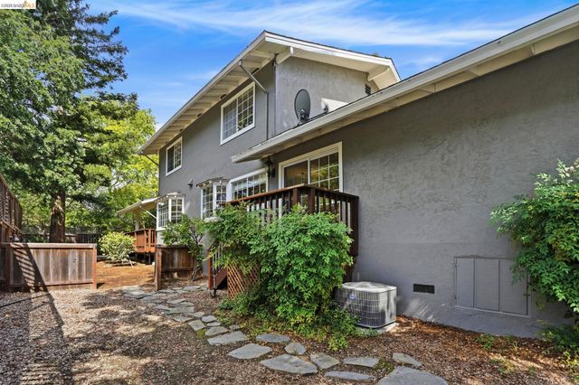 29 Mcconnell Ln, Walnut Creek, CA 94596