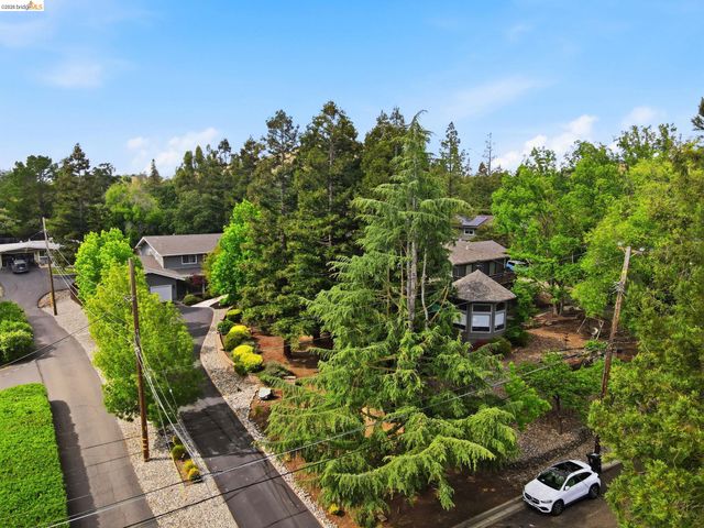 29 Mcconnell Ln, Walnut Creek, CA 94596