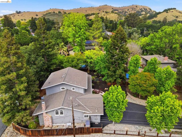 29 Mcconnell Ln, Walnut Creek, CA 94596