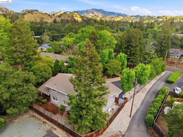 29 Mcconnell Ln, Walnut Creek, CA 94596