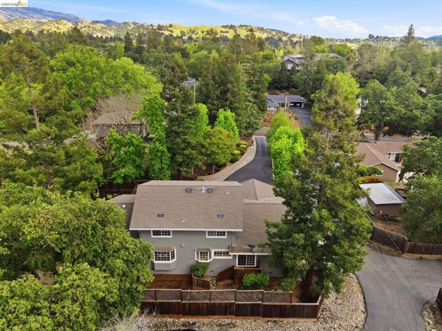 29 Mcconnell Ln, Walnut Creek, CA 94596