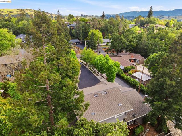 29 Mcconnell Ln, Walnut Creek, CA 94596