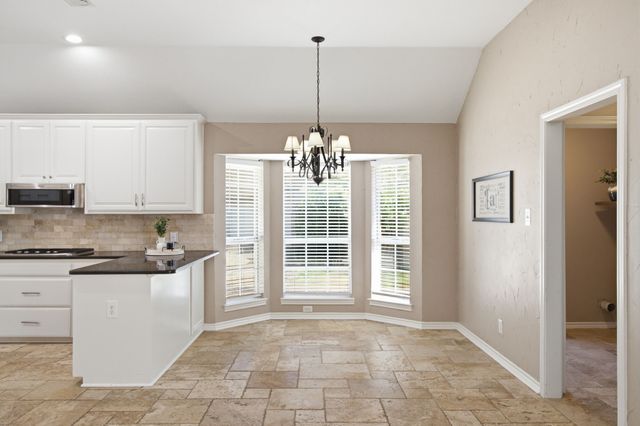 8417 Castle Creek Road, North Richland Hills, TX 76182