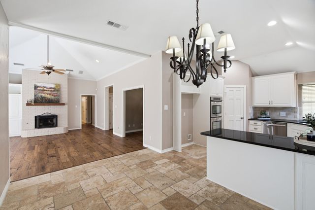 8417 Castle Creek Road, North Richland Hills, TX 76182