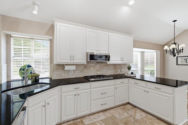 8417 Castle Creek Road, North Richland Hills, TX 76182