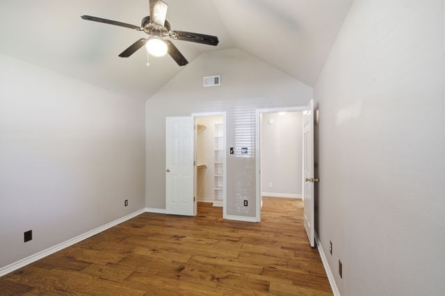 8417 Castle Creek Road, North Richland Hills, TX 76182