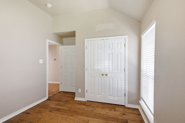 8417 Castle Creek Road, North Richland Hills, TX 76182