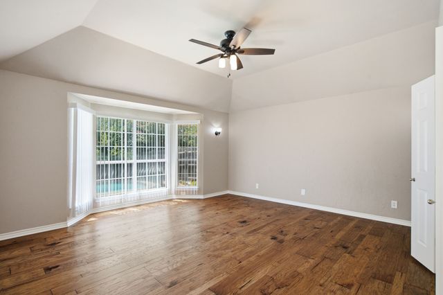 8417 Castle Creek Road, North Richland Hills, TX 76182