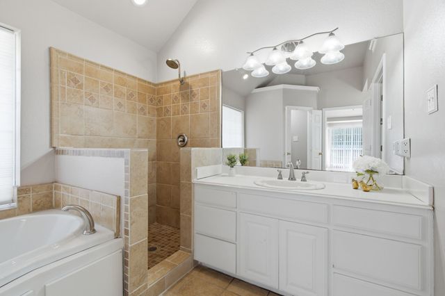 8417 Castle Creek Road, North Richland Hills, TX 76182