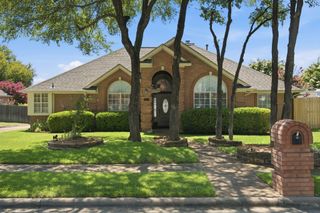 8417 Castle Creek Road, North Richland Hills, TX 76182