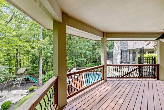 1003 Champion Hills Dr, Kingston Springs, TN 37082