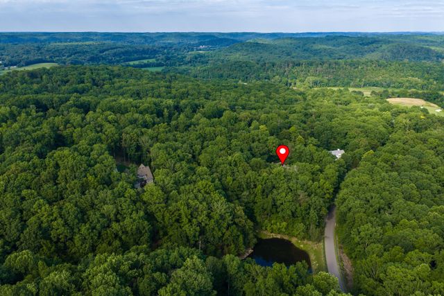 1003 Champion Hills Dr, Kingston Springs, TN 37082
