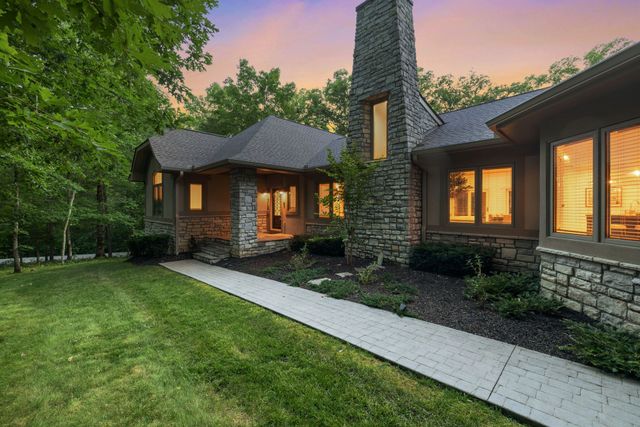 1003 Champion Hills Dr, Kingston Springs, TN 37082