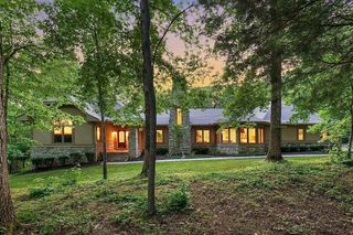 1003 Champion Hills Dr, Kingston Springs, TN 37082