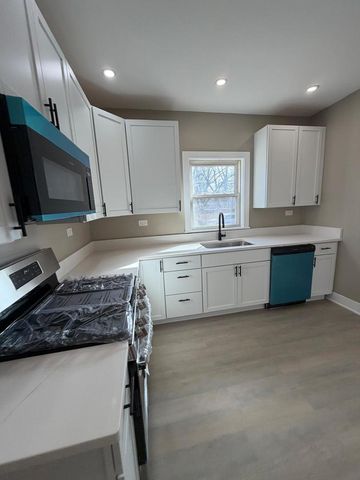 10426 S Calhoun Avenue, Chicago, IL 60617