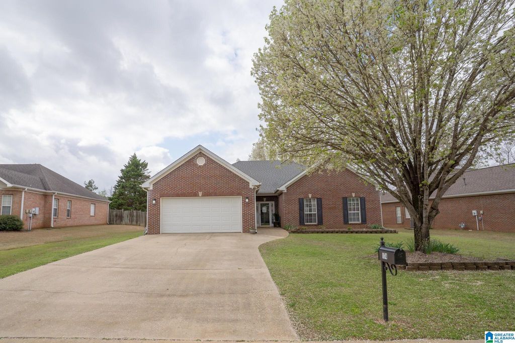 174 CEDAR GROVE PARKWAY, Maylene, AL 35114