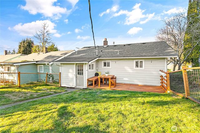 1508 Lakeway Drive, Bellingham, WA 98229