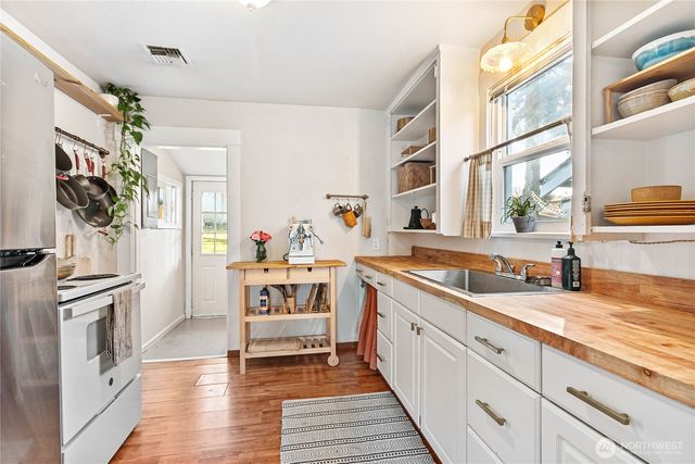 1508 Lakeway Drive, Bellingham, WA 98229