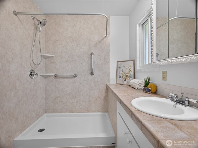 8918 230th Avenue E, Buckley, WA 98321