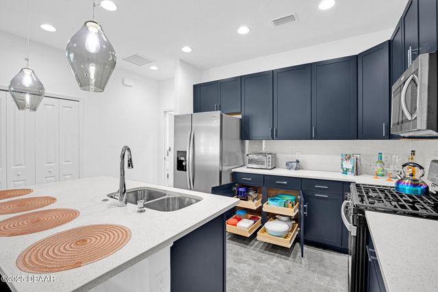 913 Bama Breeze Drive, Daytona Beach, FL 32124