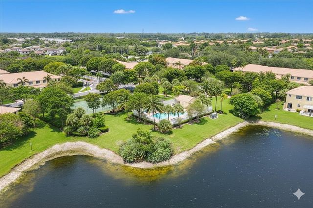 1055 Imperial Lake Rd, West Palm Beach, FL 33413