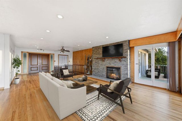 2166 Camino Cantera, Vista, CA 92084