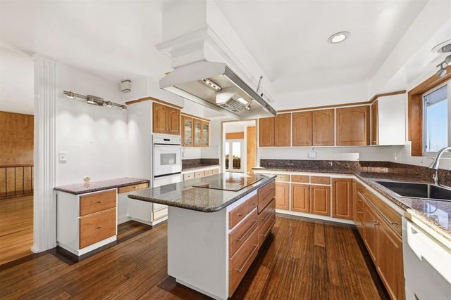 2166 Camino Cantera, Vista, CA 92084