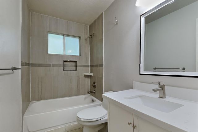 40 Rockfern Road, Spring, TX 77380