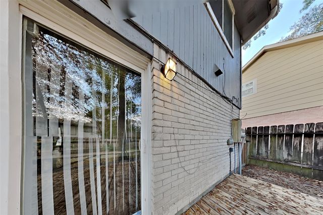 40 Rockfern Road, Spring, TX 77380