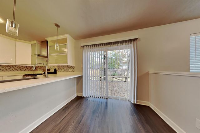 40 Rockfern Road, Spring, TX 77380