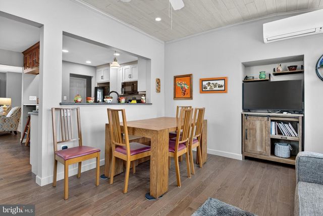 146 S OAK ST, Lititz, PA 17543