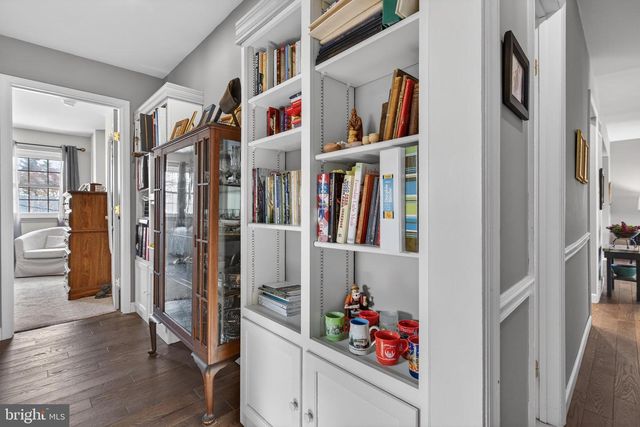 146 S OAK ST, Lititz, PA 17543