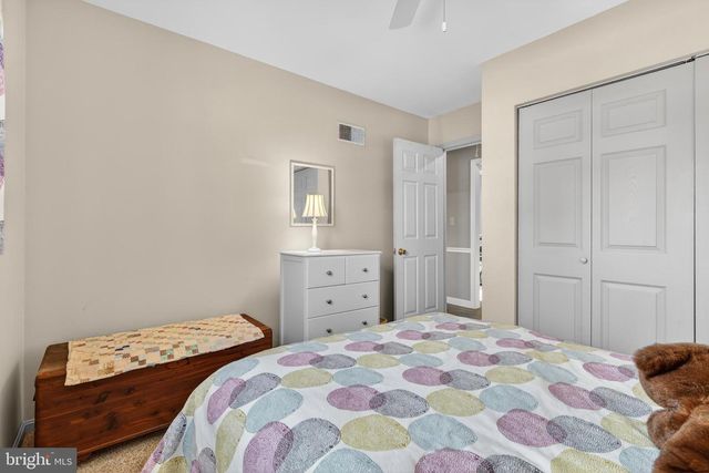 146 S OAK ST, Lititz, PA 17543