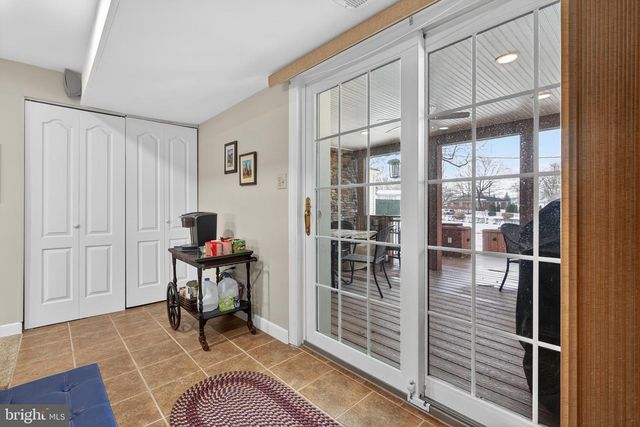 146 S OAK ST, Lititz, PA 17543