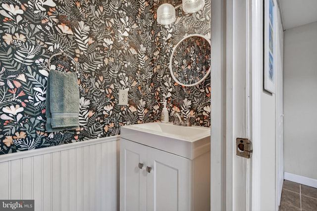 146 S OAK ST, Lititz, PA 17543