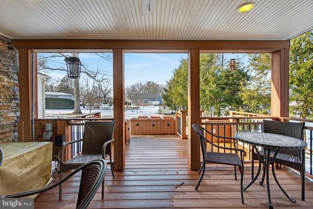 146 S OAK ST, Lititz, PA 17543