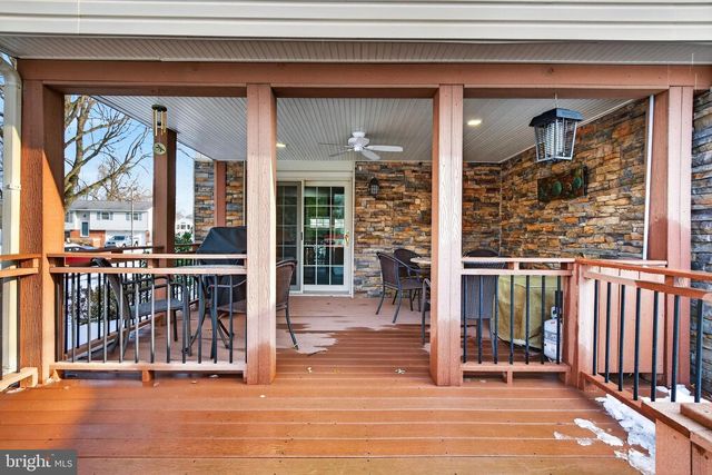 146 S OAK ST, Lititz, PA 17543