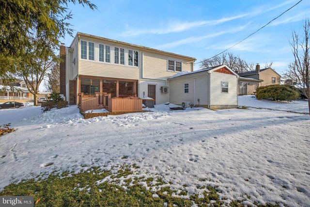 146 S OAK ST, Lititz, PA 17543