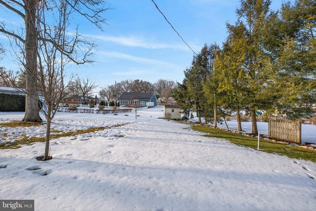 146 S OAK ST, Lititz, PA 17543