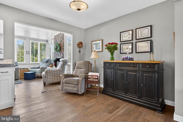 146 S OAK ST, Lititz, PA 17543