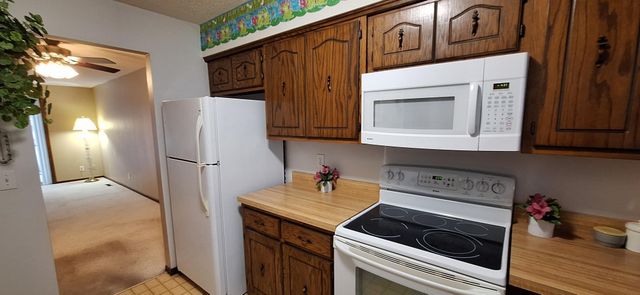 1869 County Road E E, White Bear Lake, MN 55110