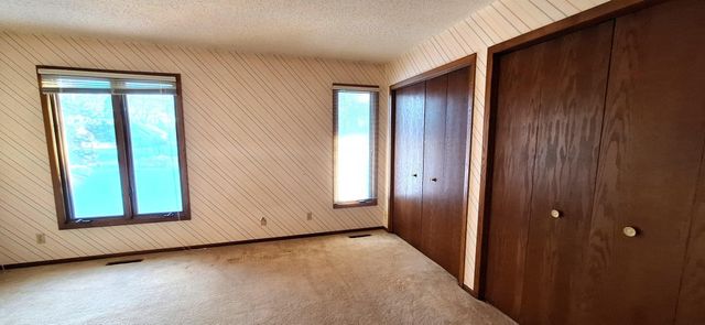 1869 County Road E E, White Bear Lake, MN 55110