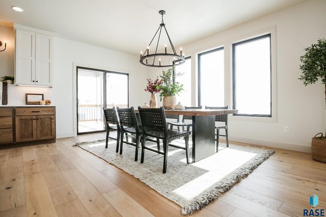 5605 E Canter Ridge Cir Circle, Sioux Falls, SD 57110