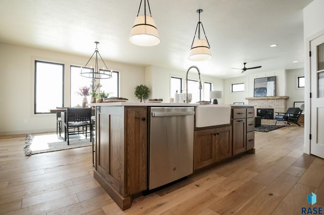 5605 E Canter Ridge Cir Circle, Sioux Falls, SD 57110